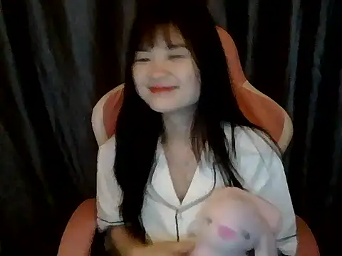 Cum-withyou online show from June 4, 5:30 pm