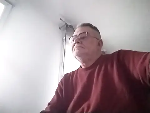 Snapshot of oura chatting on March 13, 3:51 pm oura online show from March 13, 3:51 pm