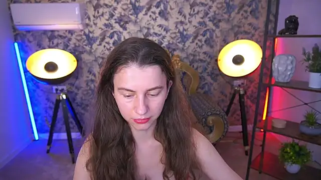 LittleJulii online show from July 1, 2:40 pm