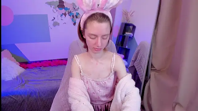 Pretty Victoria online show from March 29, 6:13 am