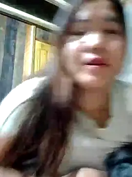 Snapshot of YAONIKUTE chatting on May 2, 8:52 am YAONIKUTE online show from May 2, 8:52 am