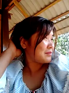 Snapshot of YAONIKUTE chatting on May 7, 8:42 am YAONIKUTE online show from May 7, 8:42 am