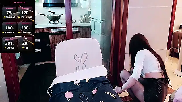 nuanuanbaobei online show from April 18, 6:28 am