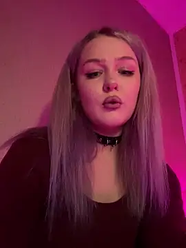 keeeessyyy online show from March 14, 9:31 pm