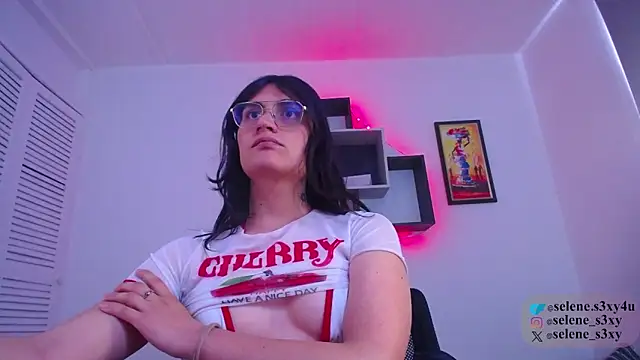 selene cutie online show from April 8, 4:51 pm