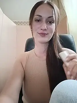 Snapshot of LunaCrystall chatting on July 10, 4:31 pm LunaCrystall online show from July 10, 4:31 pm