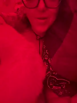 Astrid XOXO online show from March 13, 7:20 pm