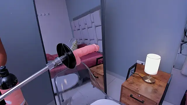 Lia owenss online show from March 19, 6:45 pm