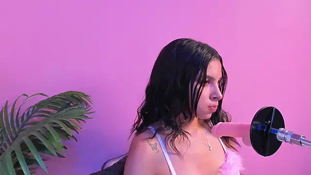 Lia owenss online show from April 15, 6:59 pm