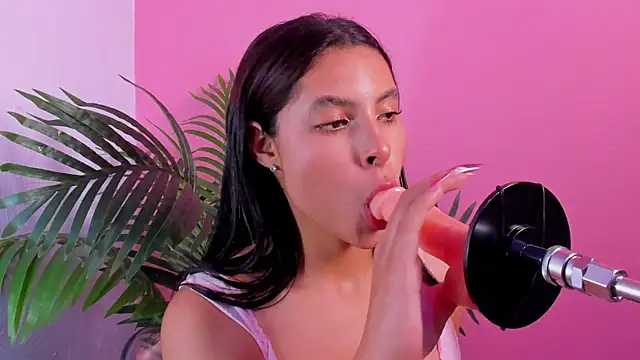 Lia owenss online show from April 21, 7:06 pm