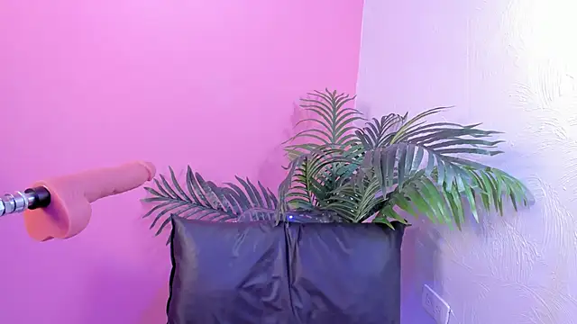 Lia owenss online show from April 28, 7:08 pm