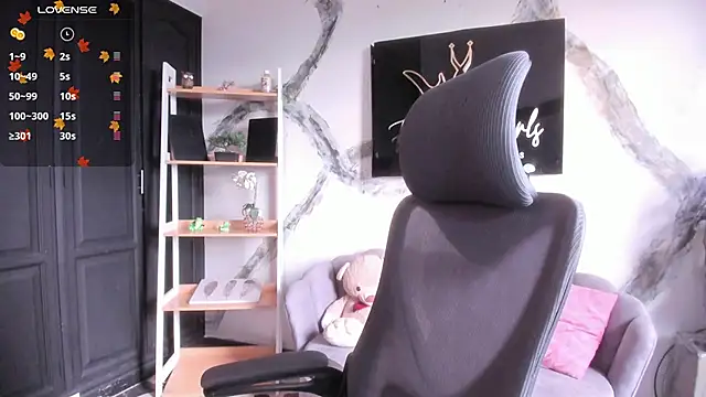 AphroditeSweett online show from April 1, 9:56 pm