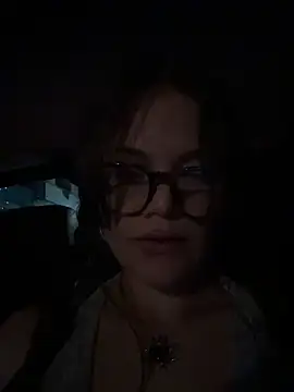 Snapshot of Tallulah_Kinky chatting on May 6, 12:30 am Tallulah Kinky online show from May 6, 12:30 am