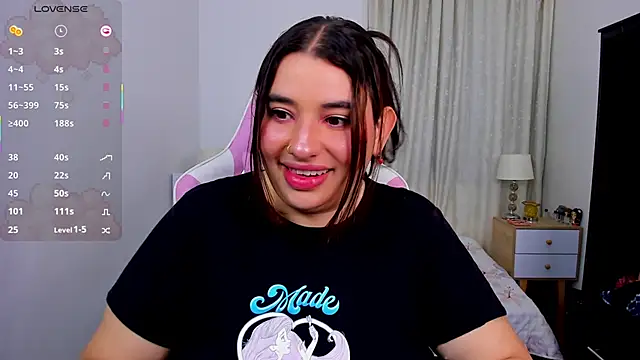 leidydrip  online show from April 22, 4:04 am