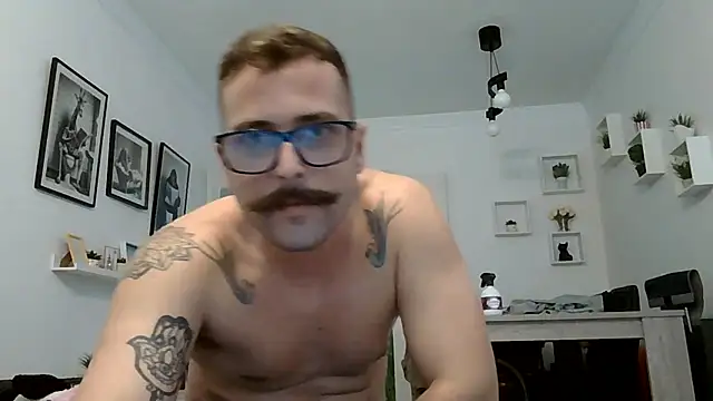 Snapshot of yanick931 chatting on July 22, 3:48 pm yanick931 online show from July 22, 3:48 pm