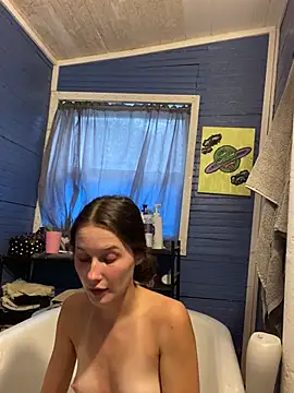 urfavgamergurl online show from June 25, 10:03 pm