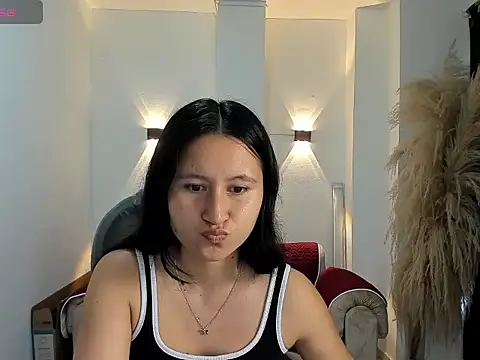 Snapshot of isabella_grace18 chatting on July 28, 1:32 pm isabella grace18 online show from July 28, 1:32 pm