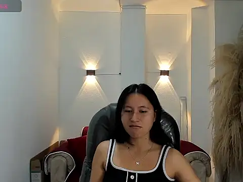 Snapshot of isabella_grace18 chatting on July 28, 2:13 pm isabella grace18 online show from July 28, 2:13 pm