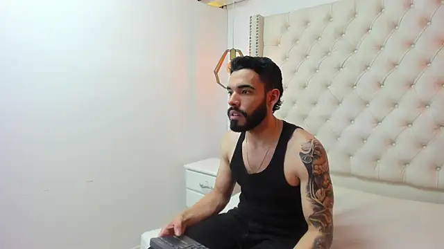 JEAN LEWIS2 online show from April 16, 7:58 pm