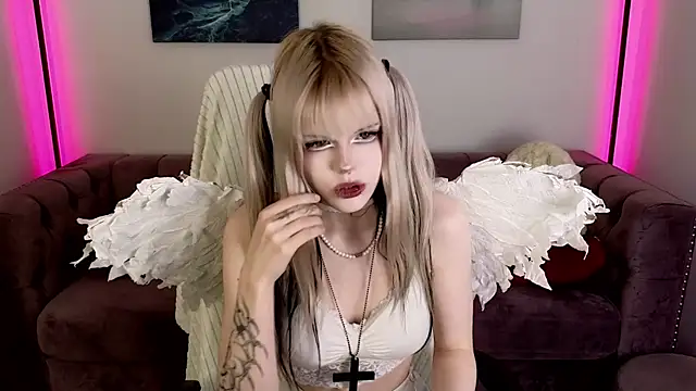 Snapshot of VitaMorphosis chatting on March 26, 10:37 pm VitaMorphosis online show from March 26, 10:37 pm