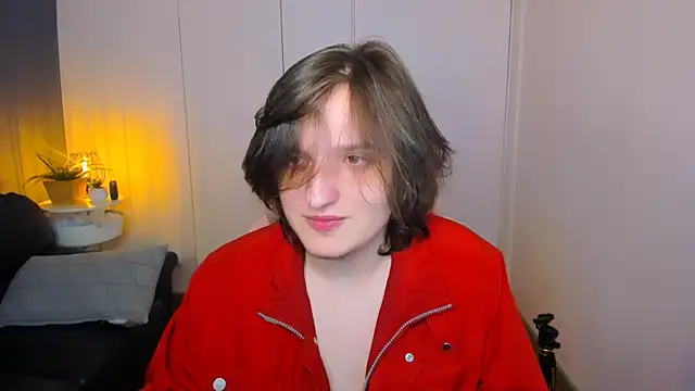 delalex online show from March 31, 8:20 pm