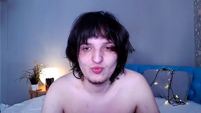 delalex online show from April 20, 9:27 pm