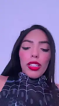 sylphiee  online show from April 13, 5:24 am