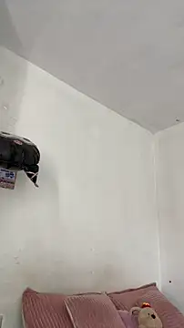 sylphiee  online show from April 14, 3:29 pm