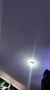 sylphiee  online show from April 27, 2:42 am