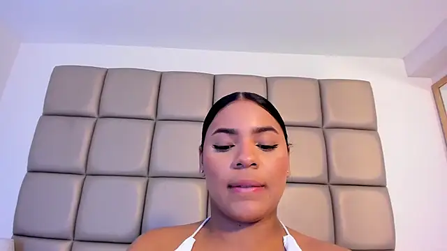 lilly williamss online show from April 18, 9:57 am