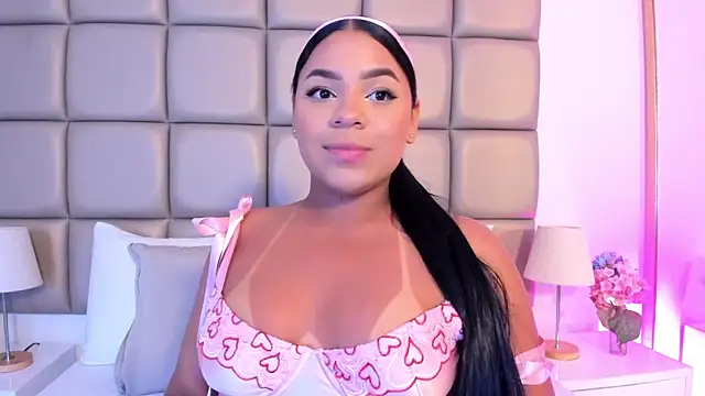 lilly williamss online show from April 22, 2:36 am