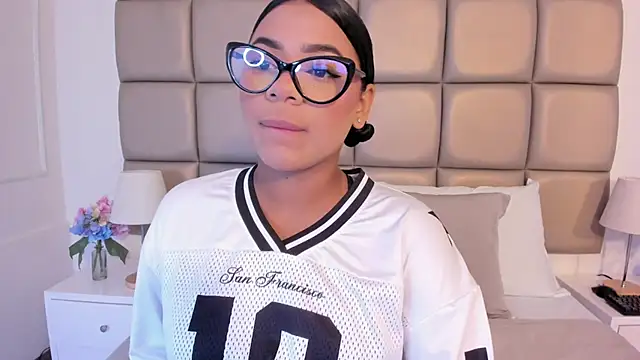 lilly williamss online show from April 25, 3:20 am