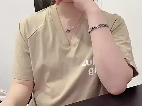 hunhun122 online show from June 9, 5:24 pm
