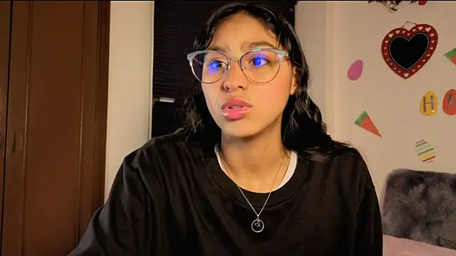 PaulaCutexs online show from April 10, 3:12 am