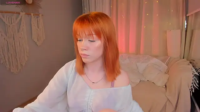 lisa sunny  online show from April 15, 4:25 pm