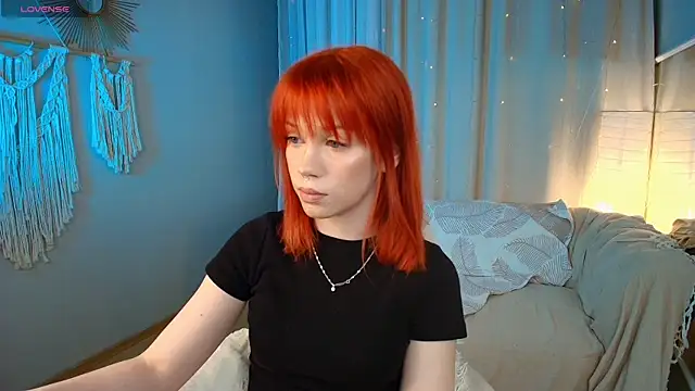 lisa sunny  online show from April 19, 4:50 pm