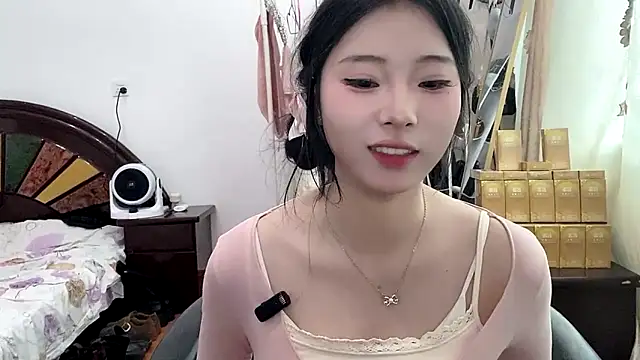 yiyibaby2026 online show from March 27, 3:01 am