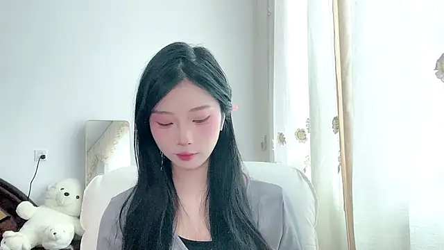 yiyibaby2026 online show from April 30, 2:18 am