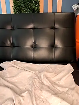 EvaliXiouss online show from March 23, 7:18 pm