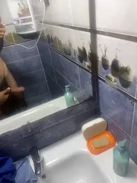 Snapshot of Achrafsad9i chatting on March 22, 5:27 pm Achrafsad9i online show from March 22, 5:27 pm