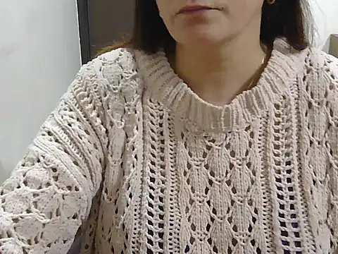 Snapshot of spicy_Zara chatting on May 19, 4:41 am spicy Zara online show from May 19, 4:41 am