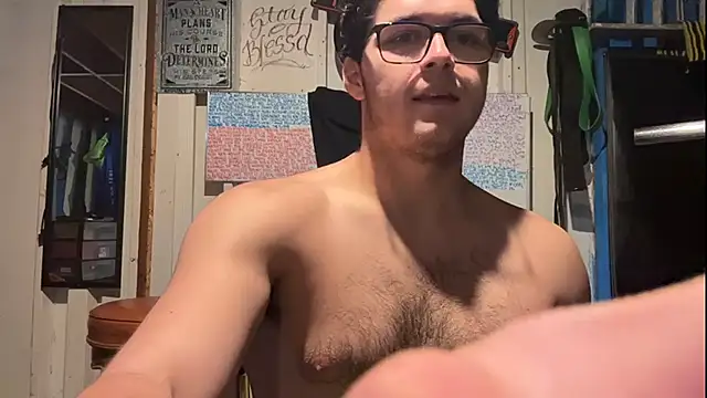 Snapshot of Caleb-Sweats chatting on March 12, 3:07 pm Caleb-Sweats online show from March 12, 3:07 pm