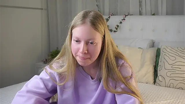 LashandaDevoto online show from March 22, 12:30 pm