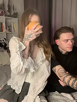 TanderThoughtLuv online show from March 11, 8:15 pm