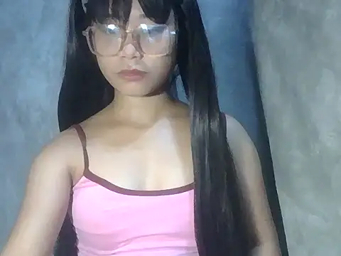 Snapshot of SweetFuntastic18 chatting on July 19, 7:01 am SweetFuntastic18 online show from July 19, 7:01 am