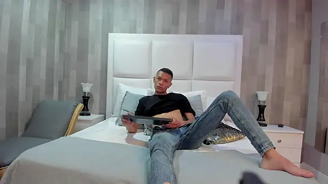 TadeoFostter online show from March 14, 12:10 pm