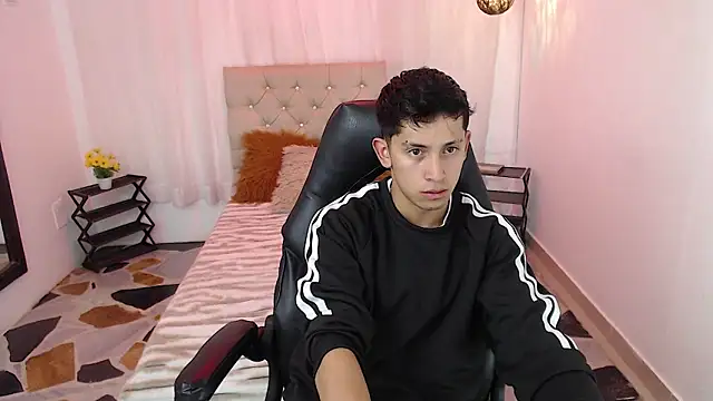 Kei 23 online show from April 1, 12:06 pm