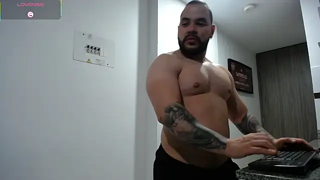 Snapshot of Axel_Dominus chatting on July 11, 7:11 am Axel Dominus online show from July 11, 7:11 am