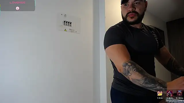 Snapshot of Axel_Dominus chatting on July 21, 7:11 am Axel Dominus online show from July 21, 7:11 am