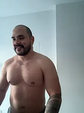 Snapshot of Axel_Dominus chatting on July 25, 11:02 pm Axel Dominus online show from July 25, 11:02 pm